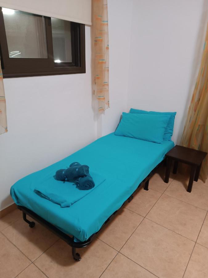 Pool Side 2 Bedroom Queens Gardens Complex Paphos ภายนอก รูปภาพ