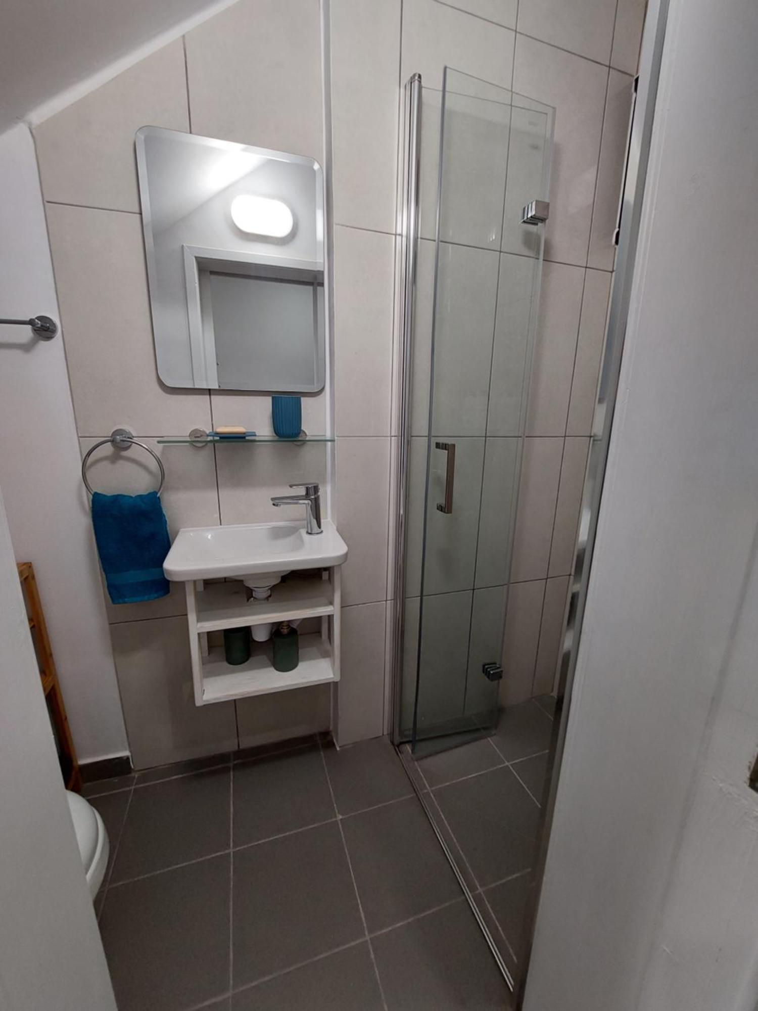 Pool Side 2 Bedroom Queens Gardens Complex Paphos ภายนอก รูปภาพ