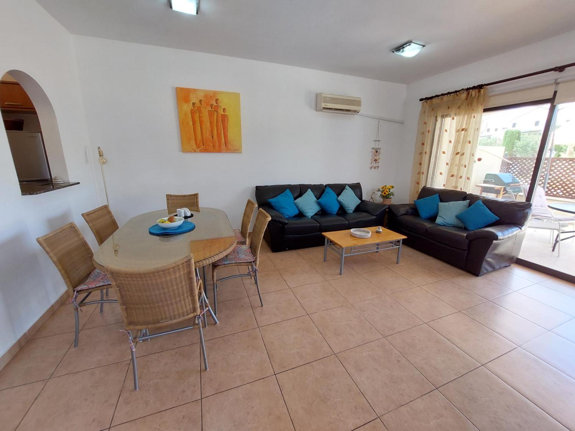 Pool Side 2 Bedroom Queens Gardens Complex Paphos ภายนอก รูปภาพ